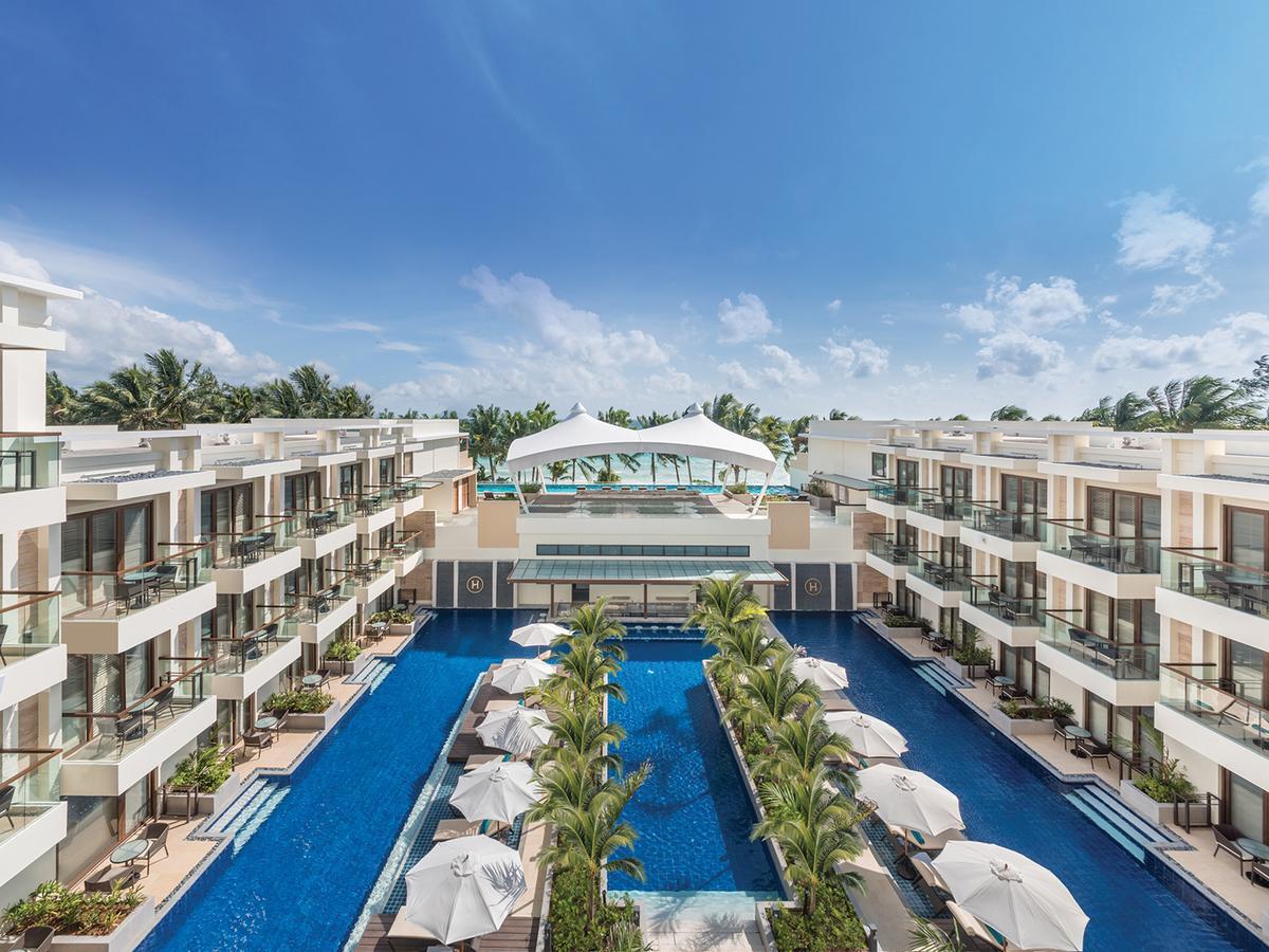 Henann Palm Beach Resort Balabag  Экстерьер фото Hard Rock Hotel & Casino Punta Cana